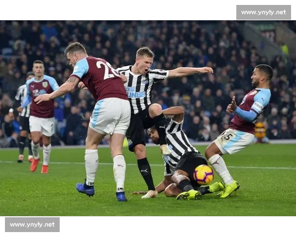 足球赛事最新版深度解析全球联赛格局与战术趋势发展动向变化前瞻 - 副本 (2) 足球赛事最新版深度解析全球联赛格局与战术趋势发展动向变化前瞻 - 副本 (2)