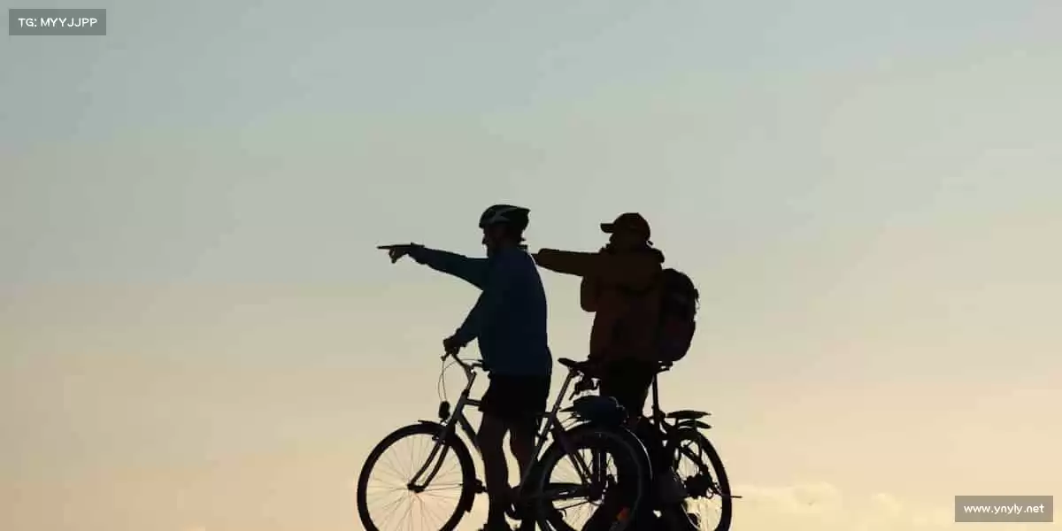 <strong>B体育必一官网</strong>⚽激情在赛场燃烧，梦想从这里起航 —— 一起奔赴热爱的运动世界！